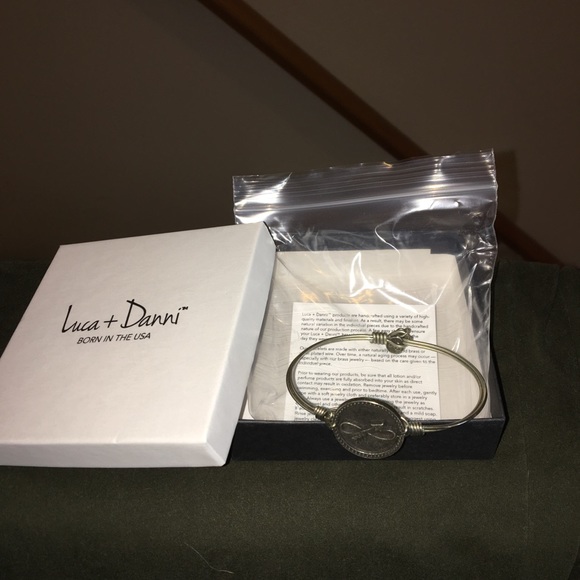 Luca + Danni Jewelry - Luca & Danni "Embrace the Journey" bracelet